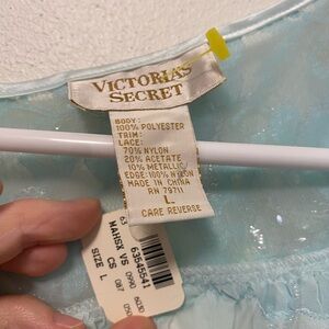 Victoria secret vintage with tags large aquamarine nightie gold tag beaded